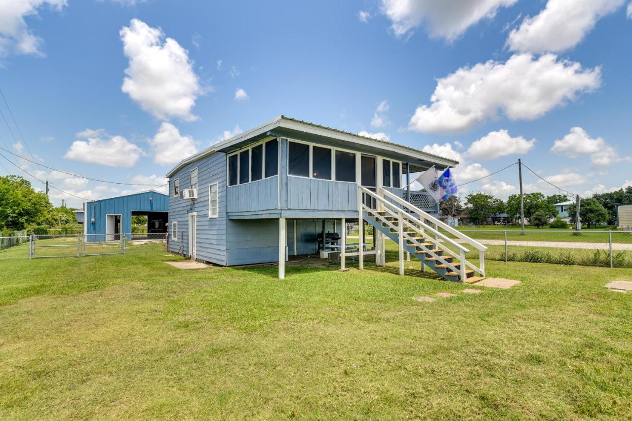 Texas Escape With Deck And Fenced-In Yard! Villa Freeport Exterior photo